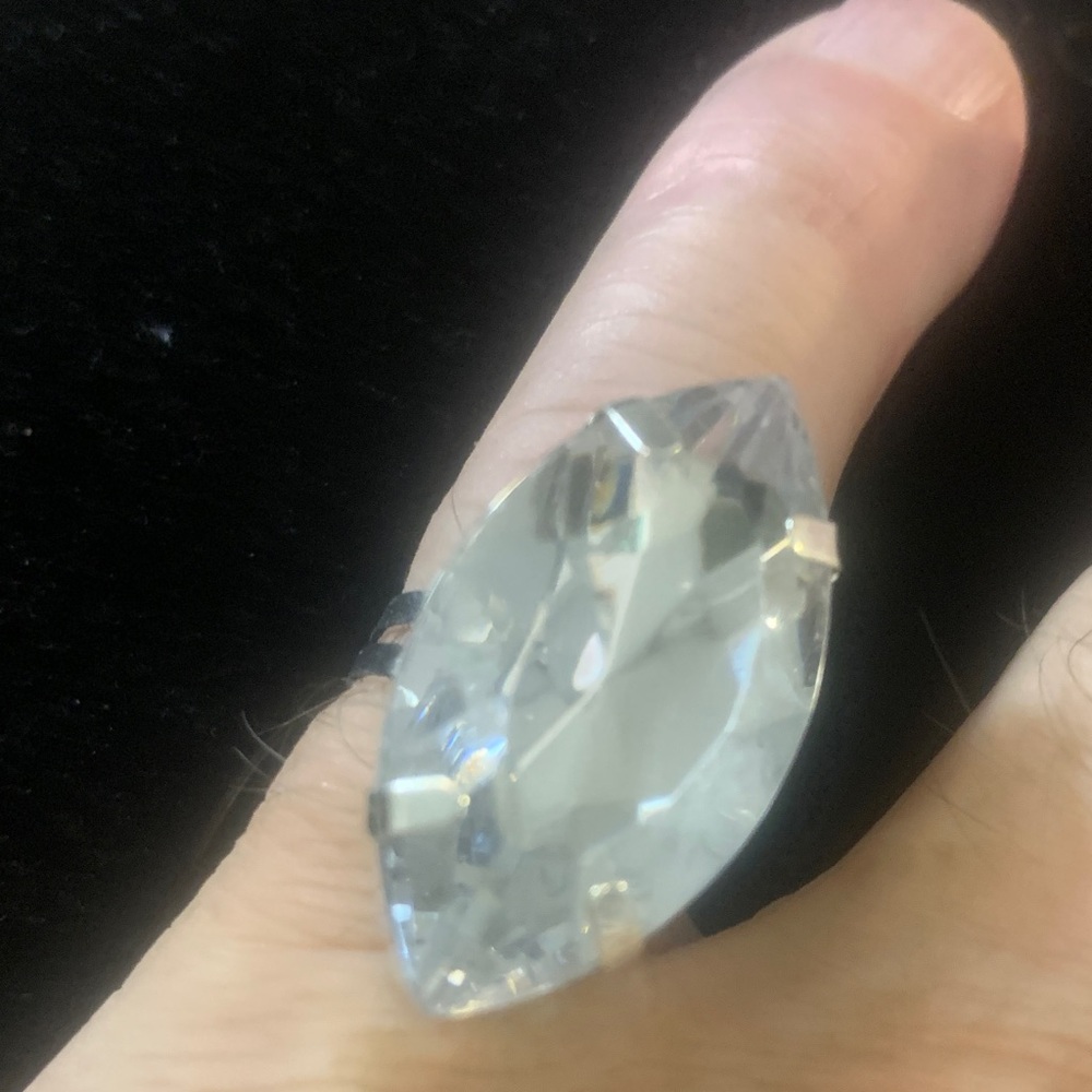 Elegant Silver Rhinestone Ring
